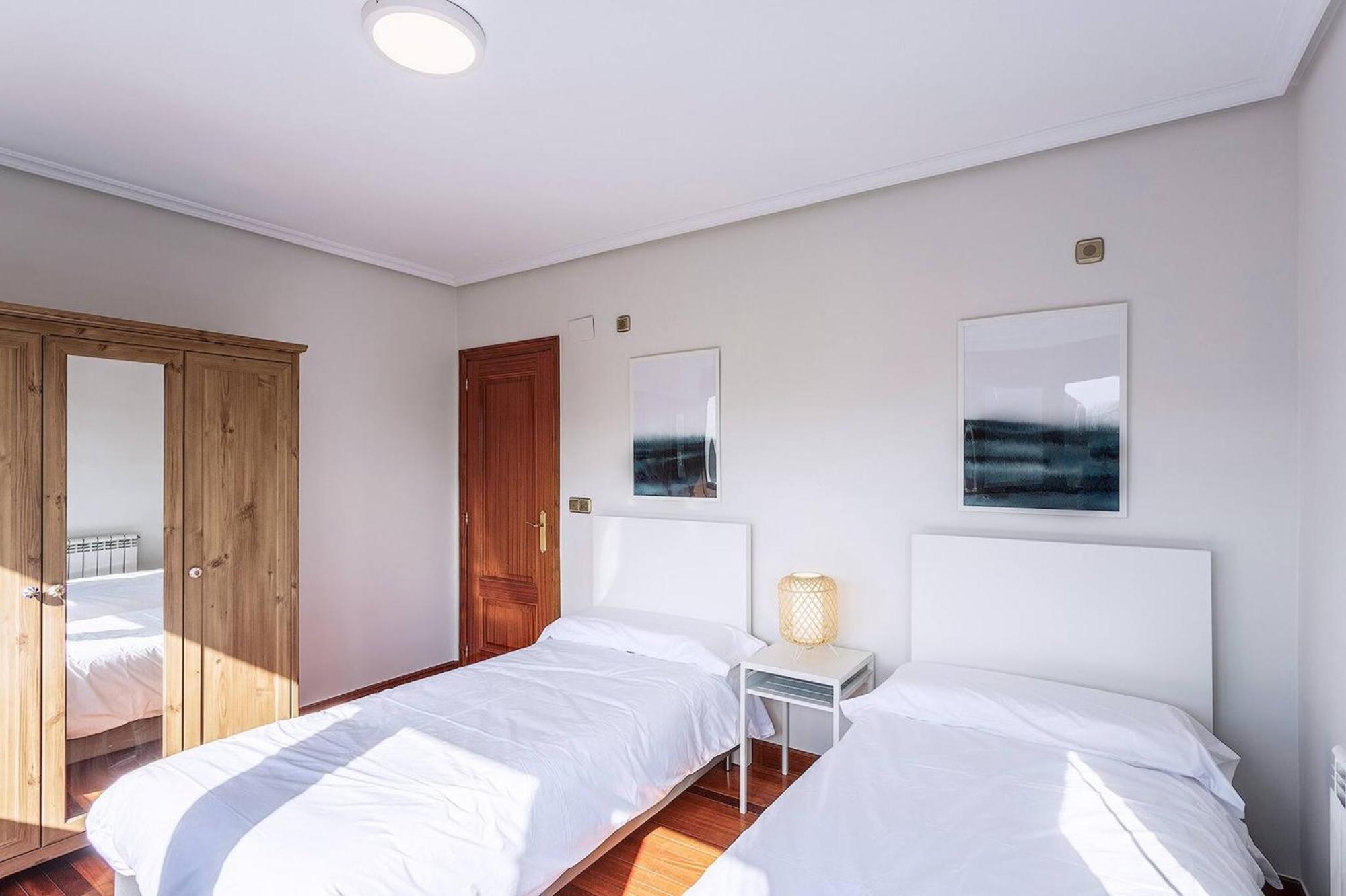 Апартаменты Earra - Casa Damatxo, Terraza, 1 Minuto A La Playa, Zona Tranquila Зараутц Экстерьер фото